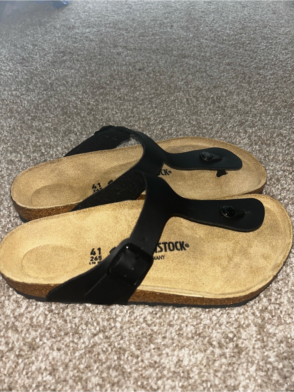 Black Birkenstock Gizeh- 41 Regular Width